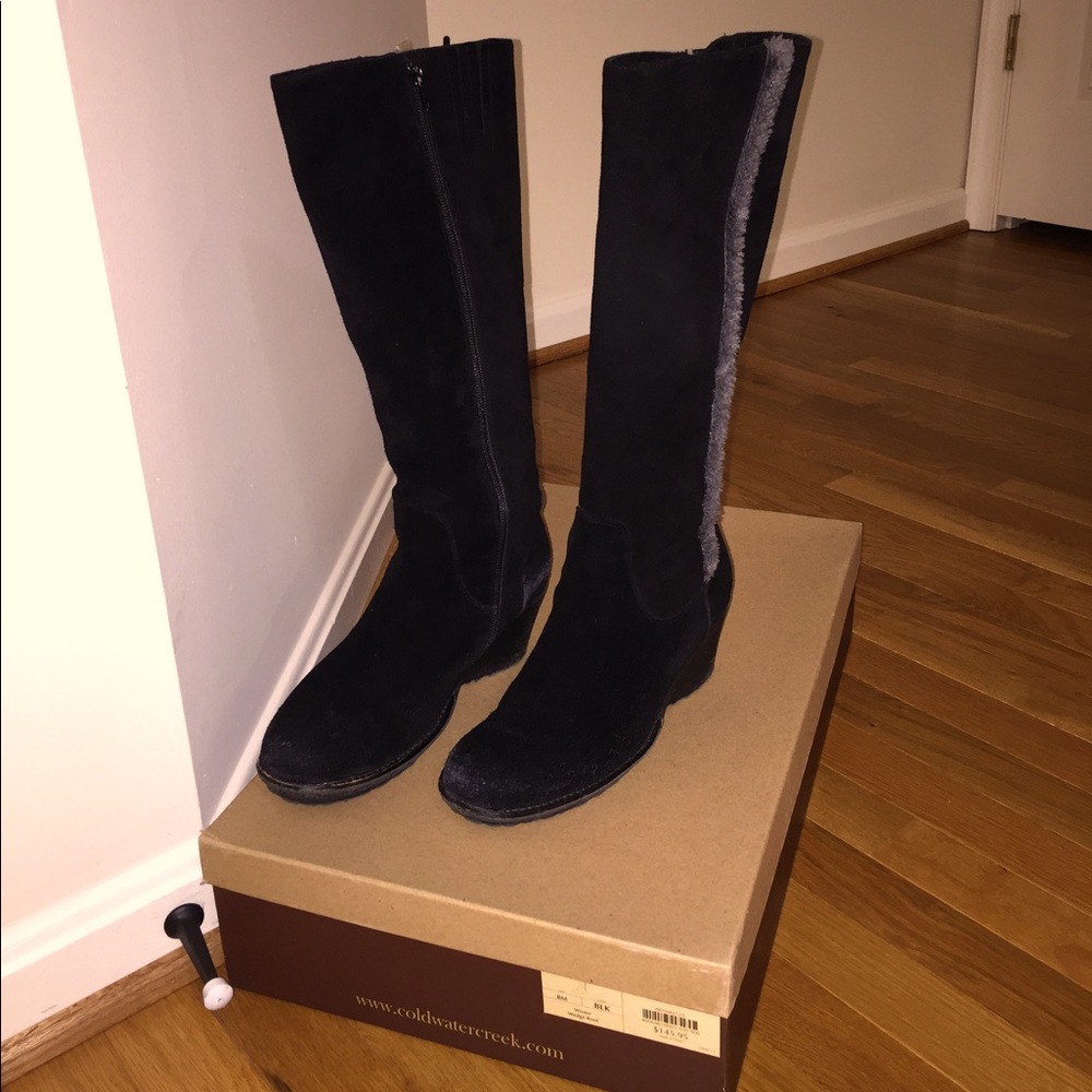 Coldwater Creek Black Suede Wedges Boots with faux fur trim Size 8M Preowned